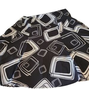 Womans Black & White Geometric Lined Swing Mini Skirt Size 14